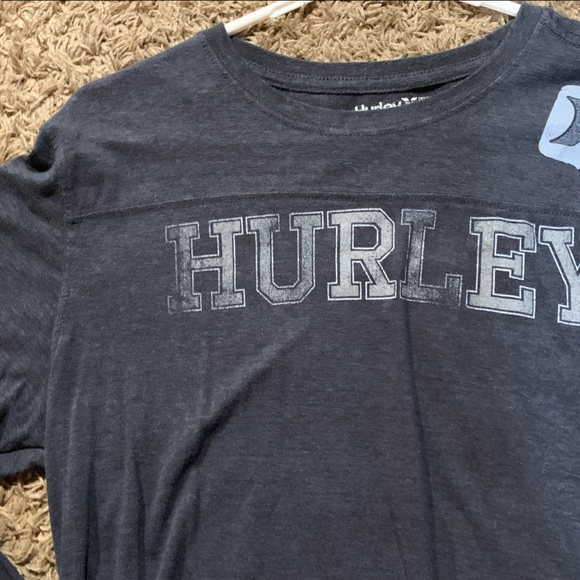 Hurley long sleeve - Picture 2 of 3